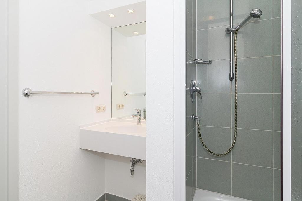 Strandstrasse 32 Strandstrasse 32-50 Ostseebad Kühlungsborn Extérieur photo